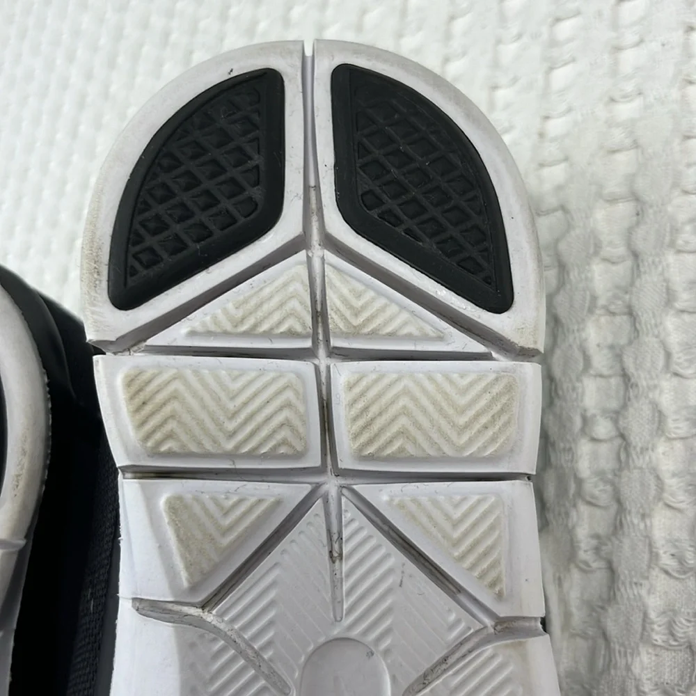 Nike Free Ladies Size 7-1/2 Black & White Running Shoes Pre Owned - Picture 11 of 14